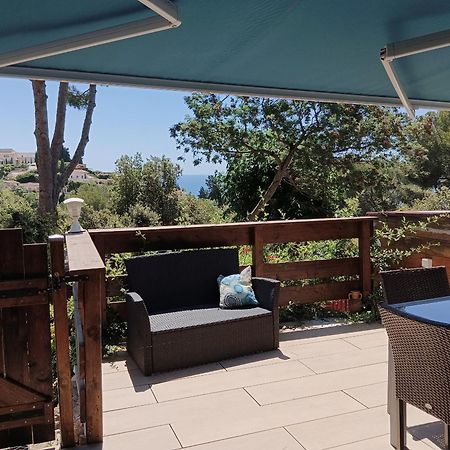 Petite Maison Au Calme - Piscine En Copropriete, Terrasse, Mer, Clim ヴァロリス エクステリア 写真