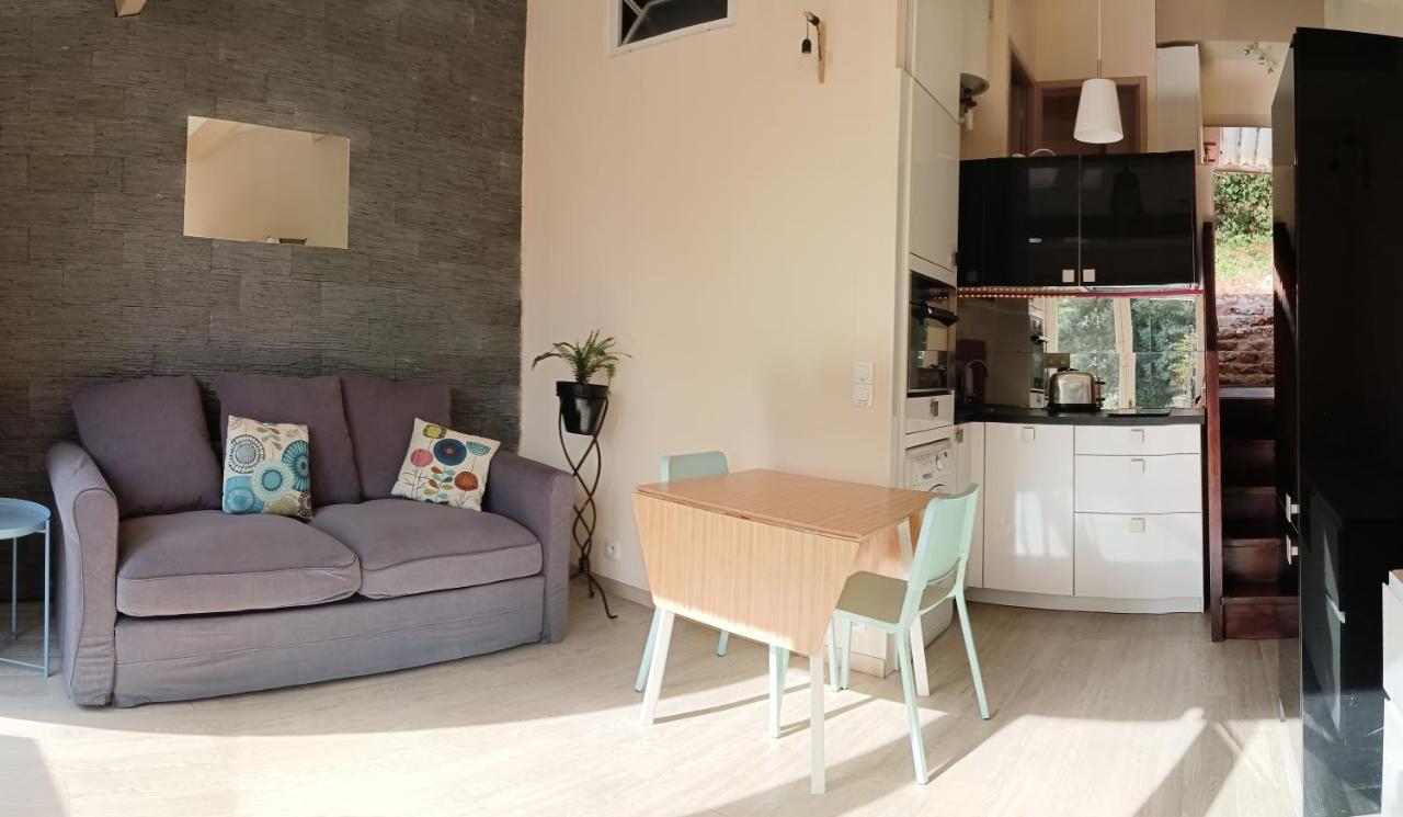 Petite Maison Au Calme - Piscine En Copropriete, Terrasse, Mer, Clim ヴァロリス エクステリア 写真