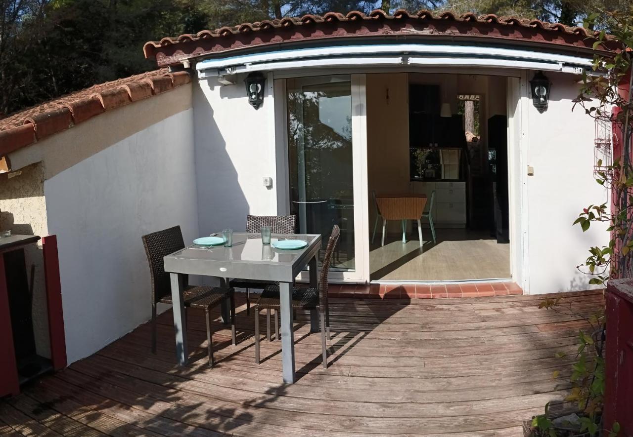 Petite Maison Au Calme - Piscine En Copropriete, Terrasse, Mer, Clim ヴァロリス エクステリア 写真