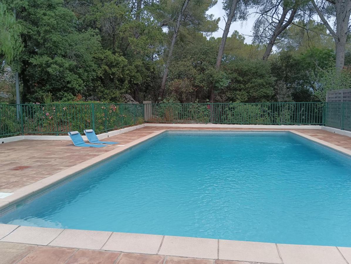 Petite Maison Au Calme - Piscine En Copropriete, Terrasse, Mer, Clim ヴァロリス エクステリア 写真