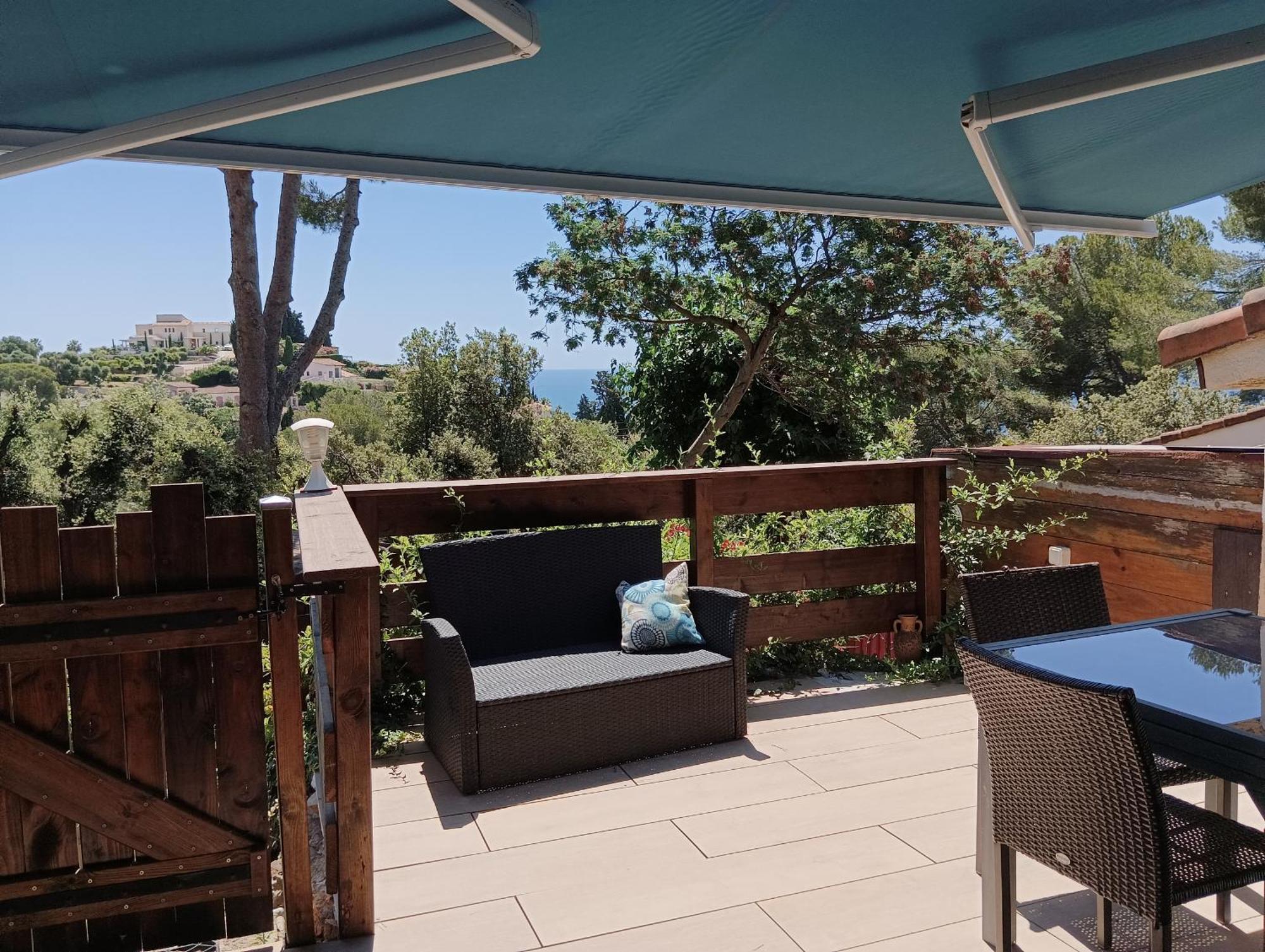 Petite Maison Au Calme - Piscine En Copropriete, Terrasse, Mer, Clim ヴァロリス エクステリア 写真