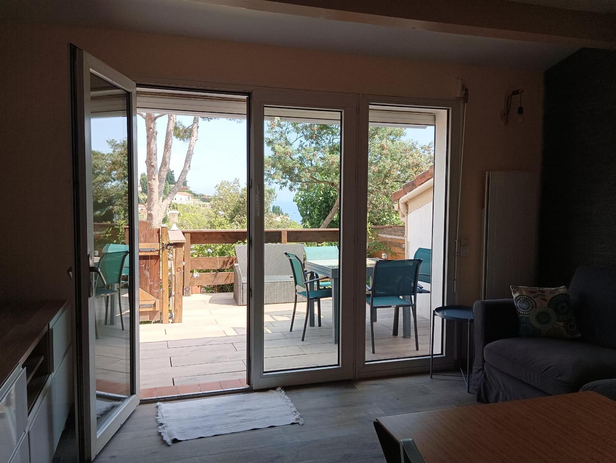 Petite Maison Au Calme - Piscine En Copropriete, Terrasse, Mer, Clim ヴァロリス エクステリア 写真